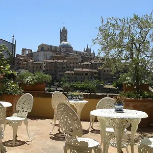 Residenza D'epoca Campo Regio Relais 3* Sienne